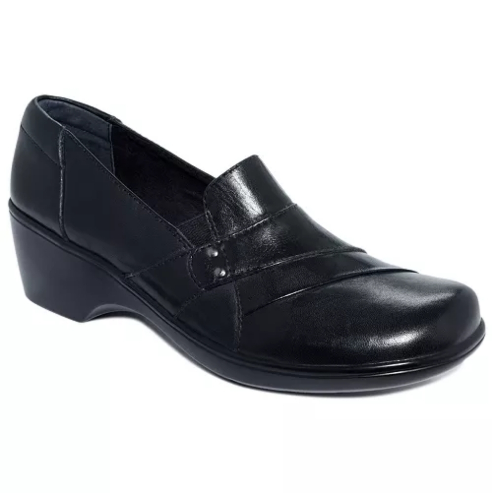 Clarks Women's May Marigold Flats.
